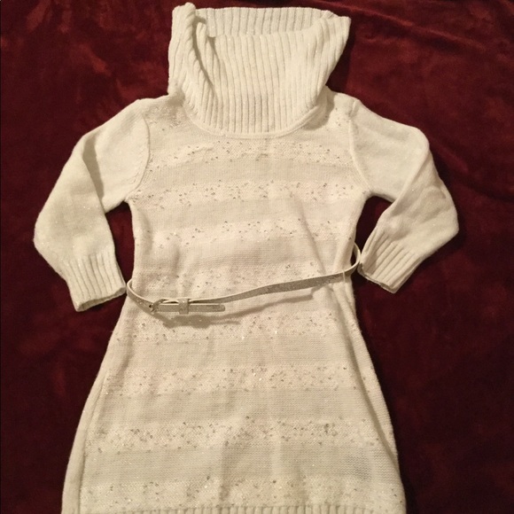 IZ Byer girl turtleneck - Picture 2 of 5